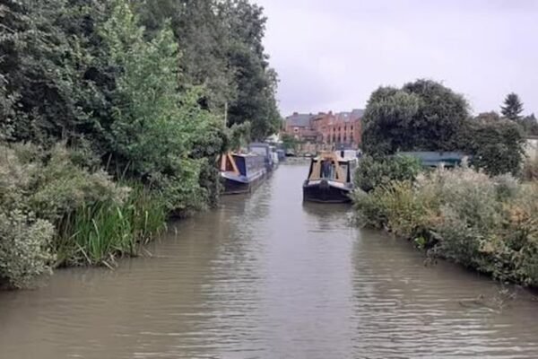 Hinckley Wharf CIC is a Community Interest Company dedicated to supporting, promoting, and safeguarding water-based community activities in Hinckley, Leicestershire. We bring together local clubs, charities, and volunteer groups who use the Ashby Canal and surrounding waterways as a base for education, recreation, and community wellbeing.